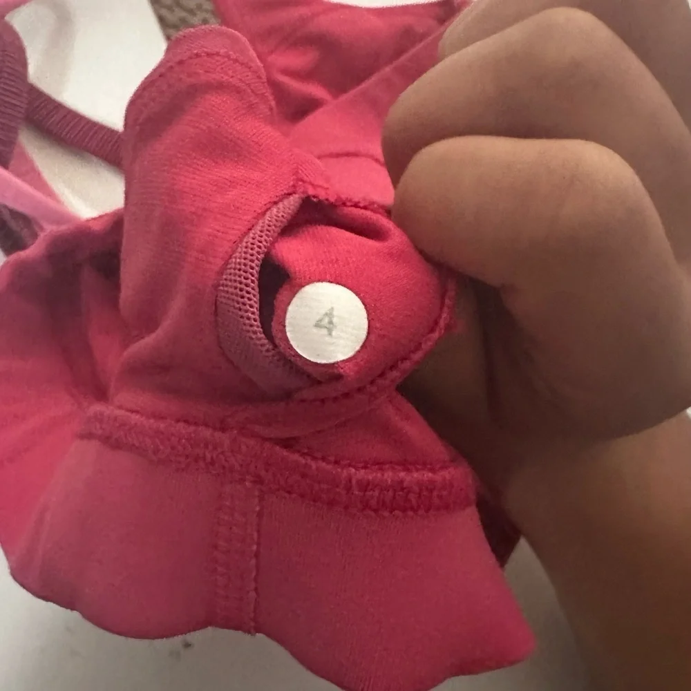 Lululemon hot pink sports bra